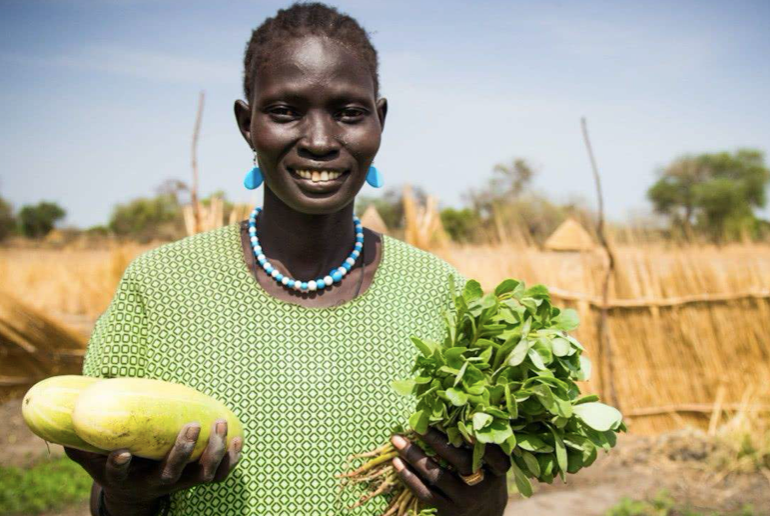 I do business with China, and Zhonglian Harvest helps me harvest peanuts in Africa(图1) 5.png